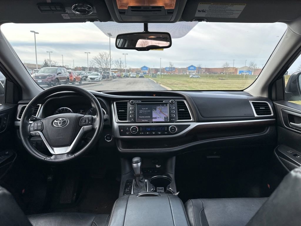 Used 2015 Toyota Highlander Limited image 19