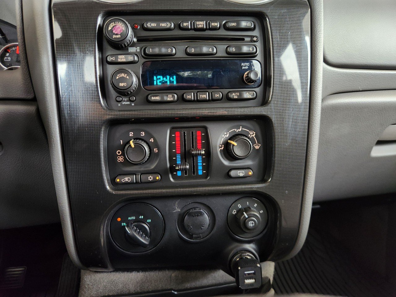 Used 2006 GMC Envoy SLE AWD/4WD image 8