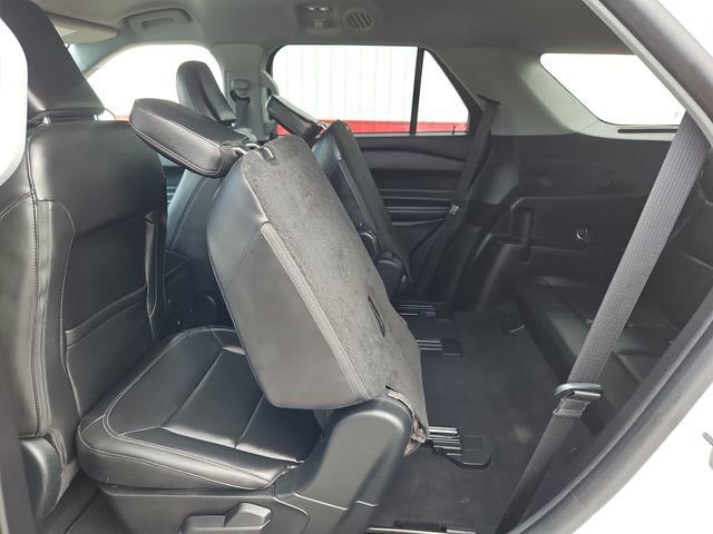 Used 2022 Ford Explorer XLT w/ Equipment Group 202A image 37