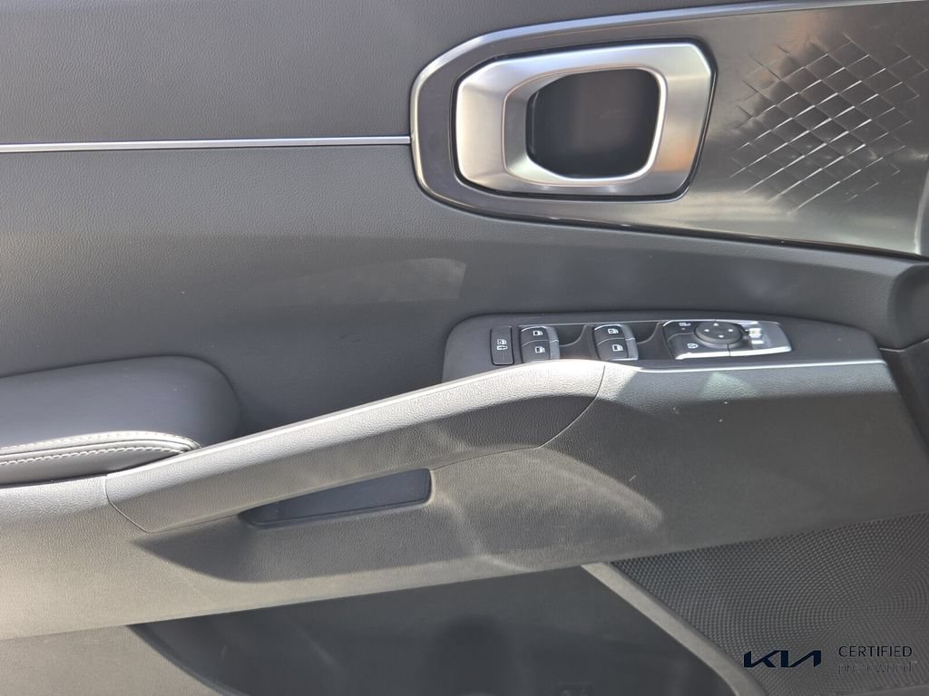 Certified 2026 Kia Sorento LX FWD image 29