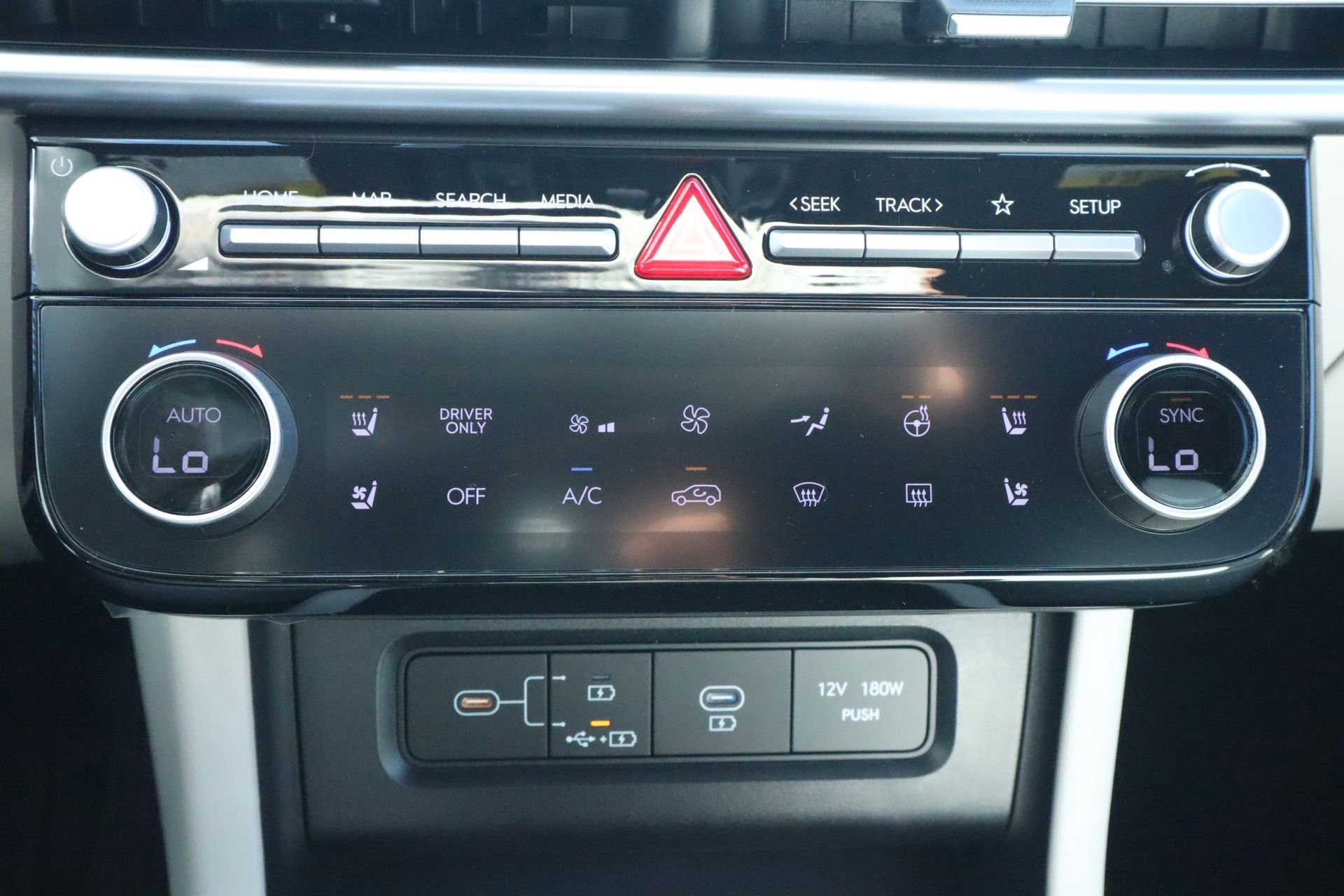 New 2026 Hyundai Tucson Limited w/ Tow & Go Package image 11