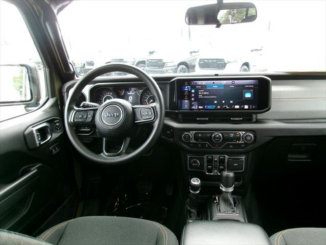 Certified 2025 Jeep Gladiator Sport AWD/4WD image 12
