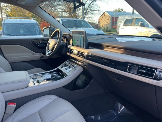 Used 2024 Lincoln Aviator Reserve w/ Elements Package Plus image 11