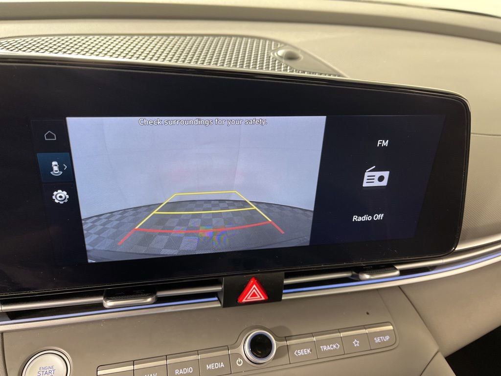 Used 2025 Hyundai Elantra SEL image 28