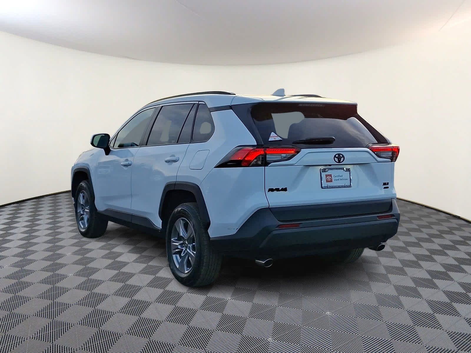 Used 2024 Toyota RAV4 XLE w/ Convenience Package AWD/4WD image 7