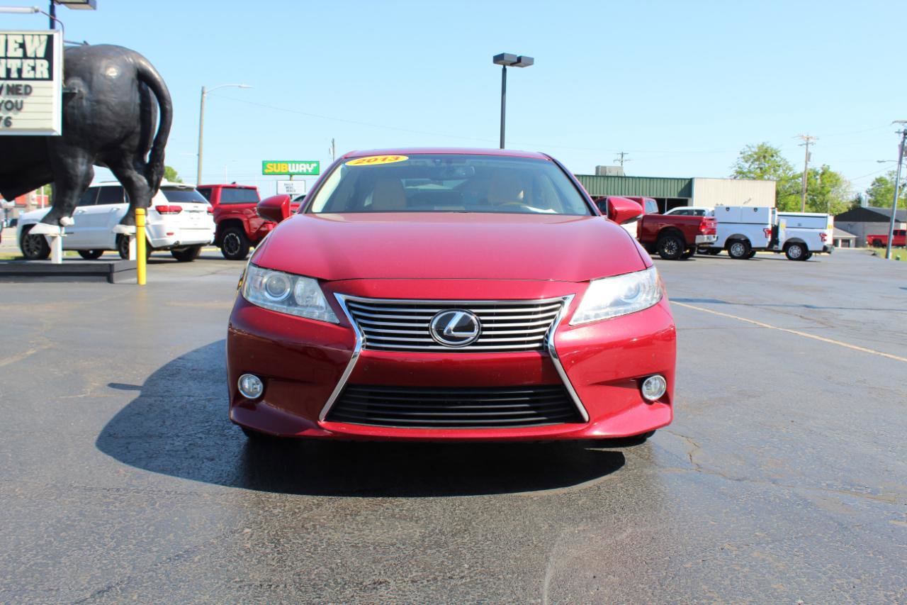 Used 2013 Lexus ES 350 w/ Luxury Pkg FWD image 2