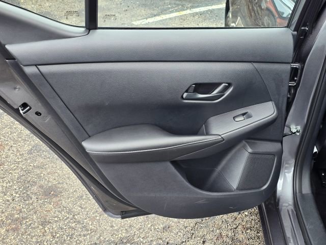 Used 2025 Nissan Sentra SV image 12