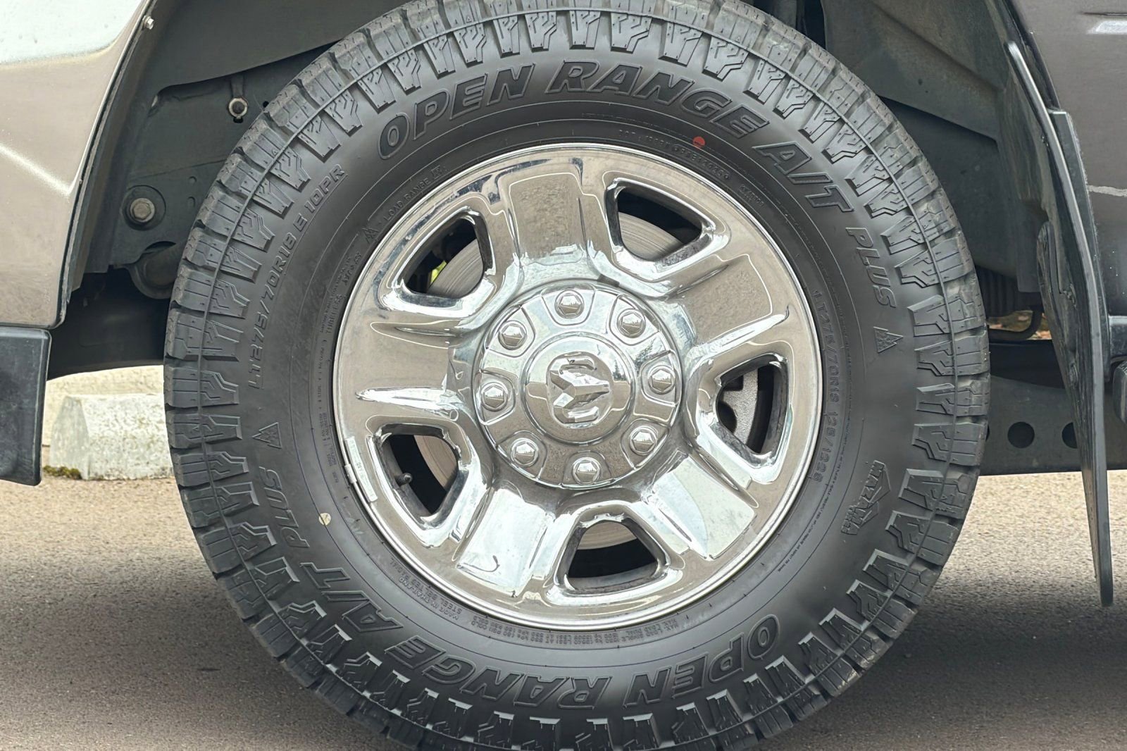 Used 2024 RAM 3500 Tradesman w/ Chrome Appearance Group image 26