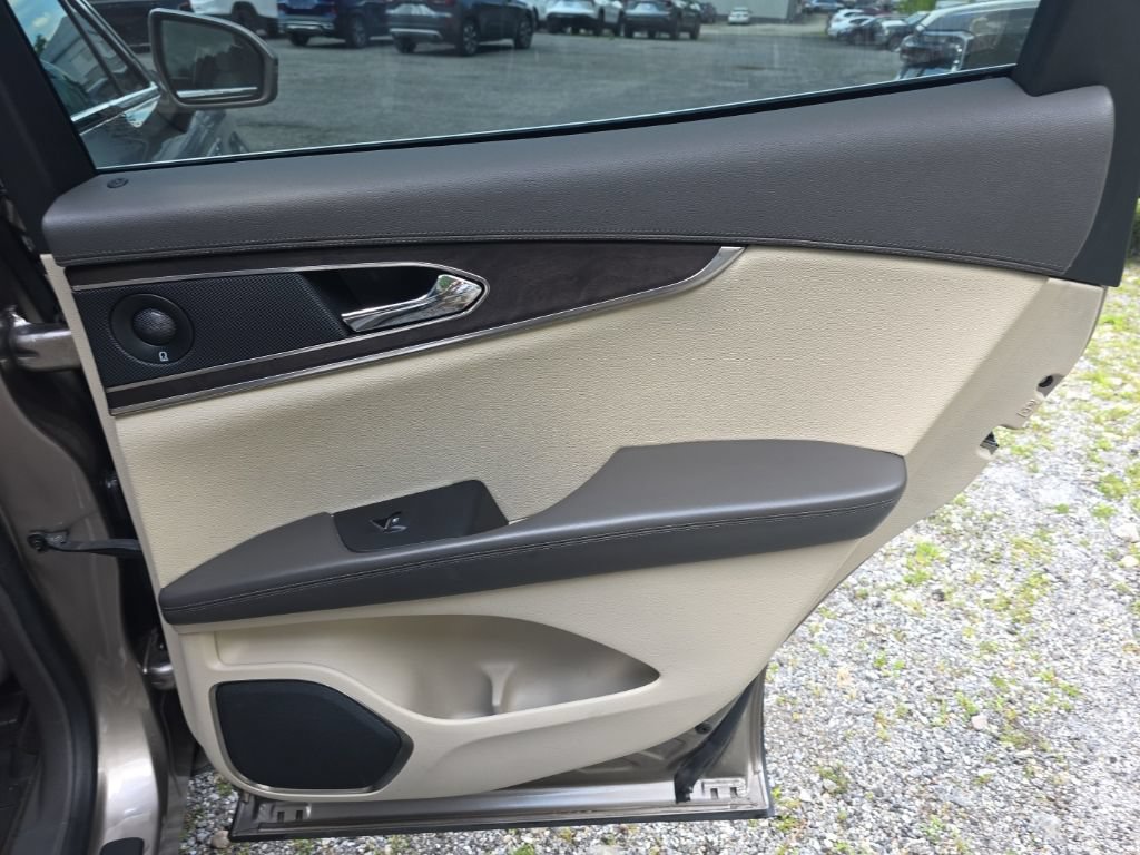 Used 2020 Lincoln Nautilus Reserve w/ Equipment Group 201A AWD/4WD image 17