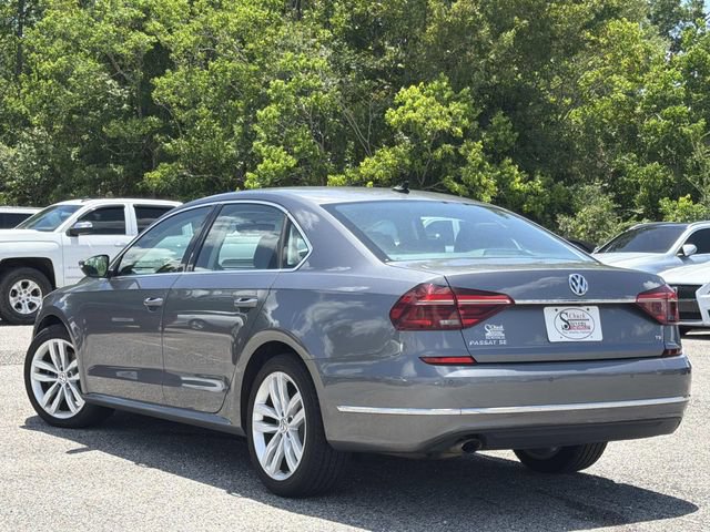 Used 2018 Volkswagen Passat 2.0T SE FWD image 12