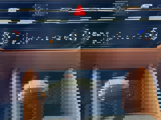 Certified 2026 Kia Sportage X-Line w/ X-Line Premium Package image 17