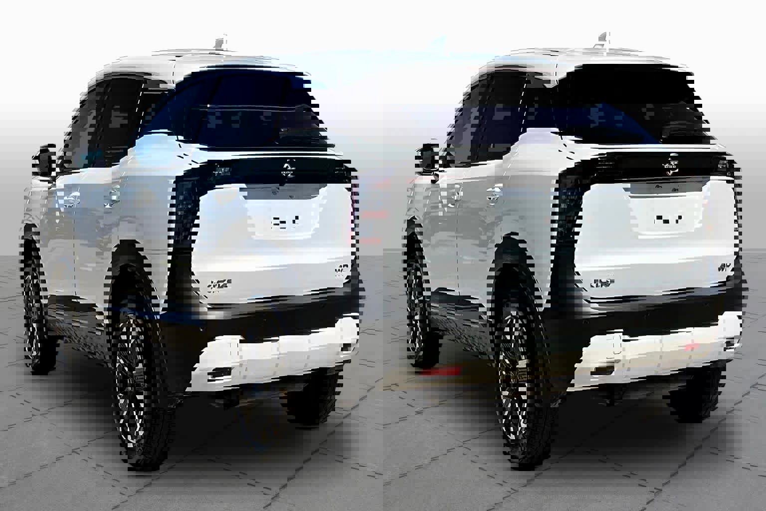 Used 2025 Nissan Kicks SV image 12