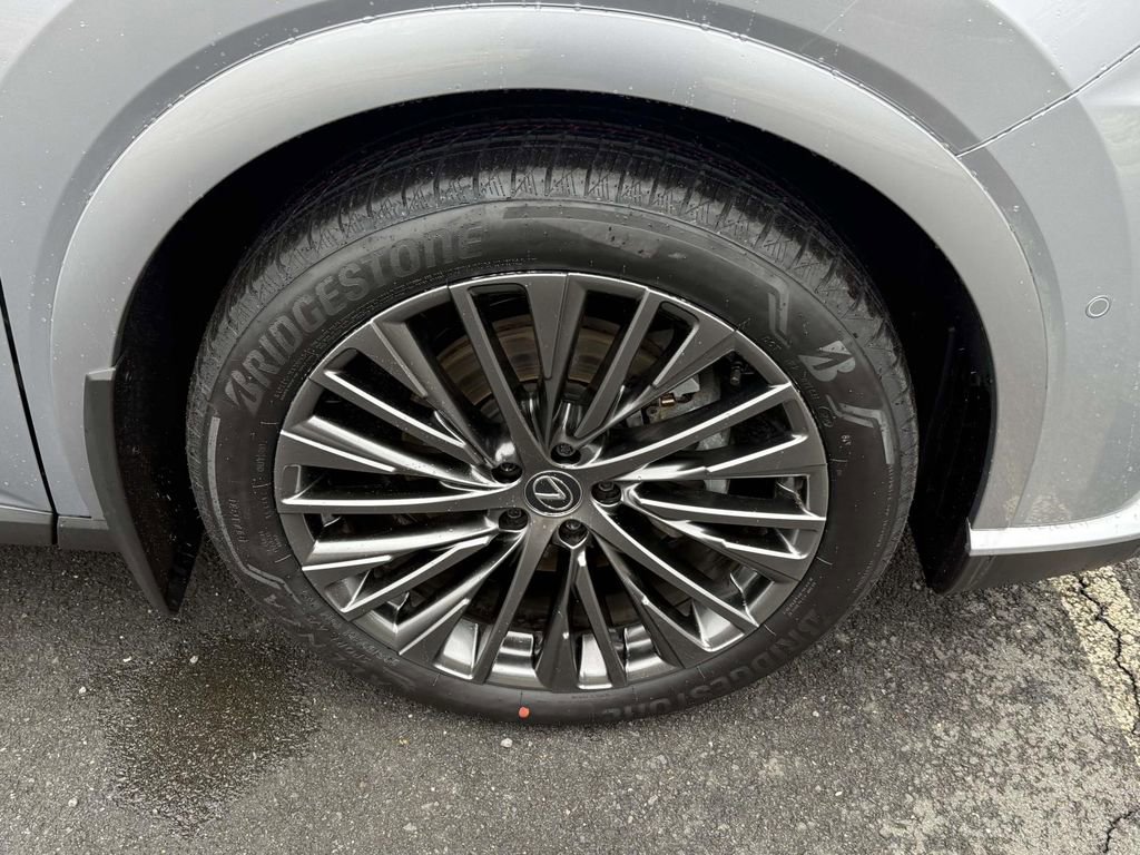 Used 2025 Lexus RX 450h AWD w/ Convenience Package image 7