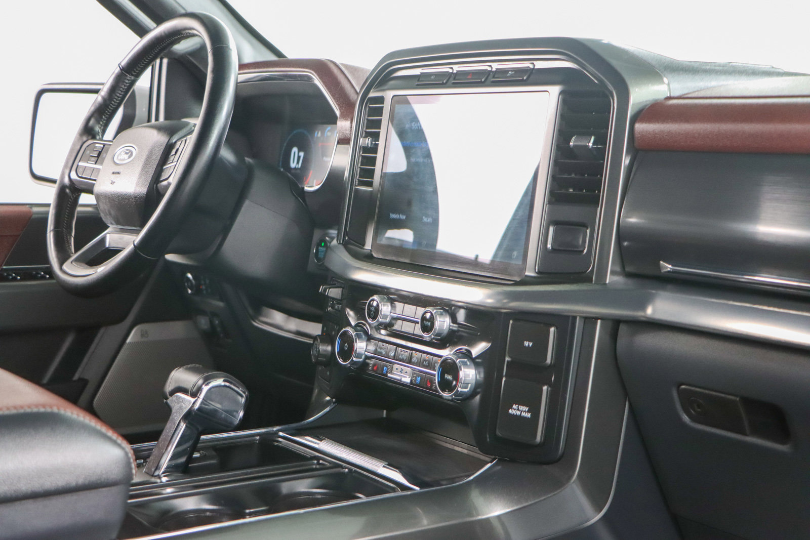 Used 2023 Ford F150 Lariat image 28