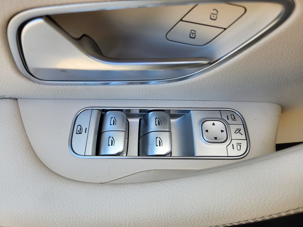 New 2026 Mercedes-Benz GLS 580 4MATIC image 18
