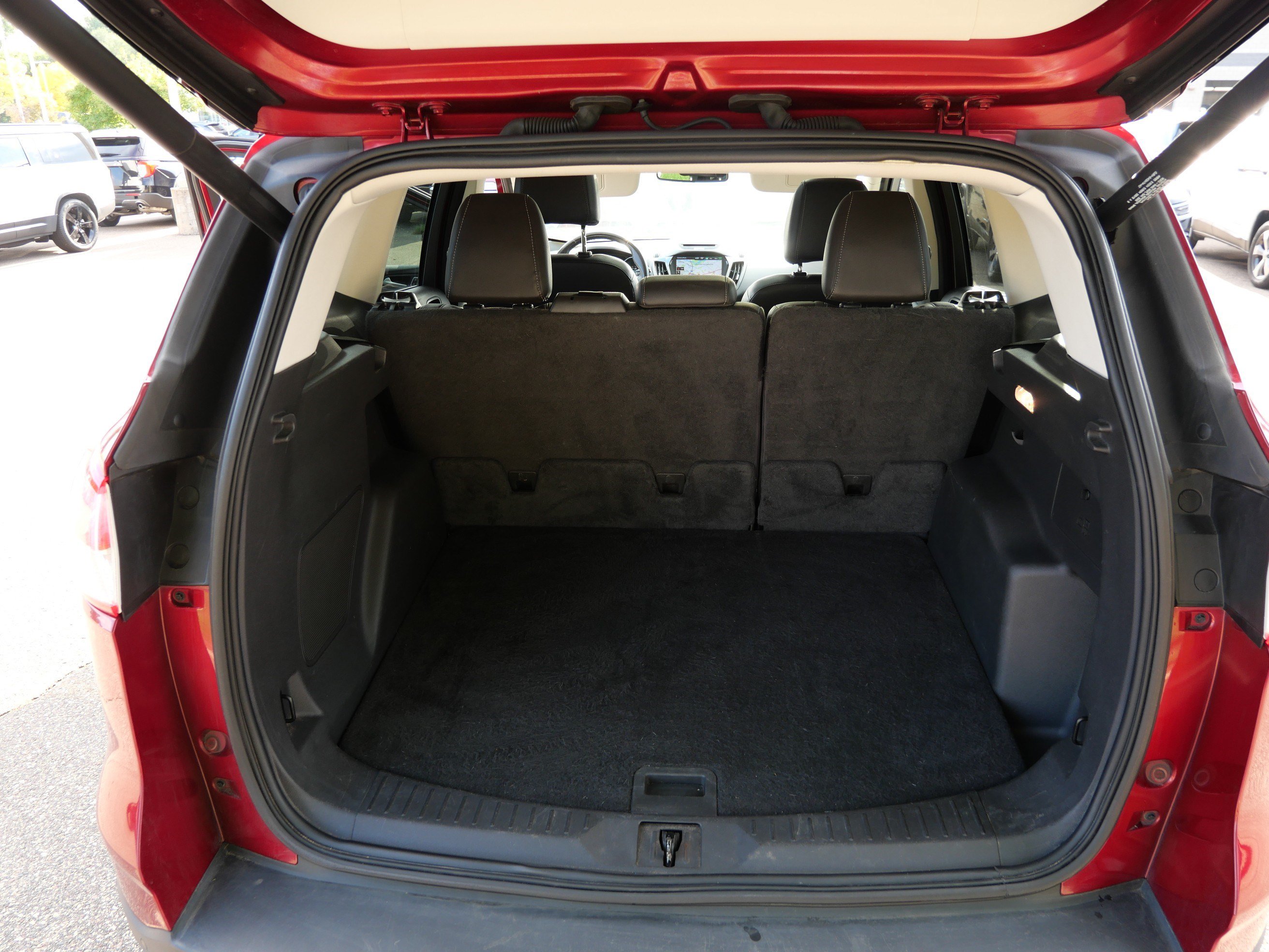 Used 2013 Ford Escape Titanium w/ Parking Technology Pkg AWD/4WD image 18