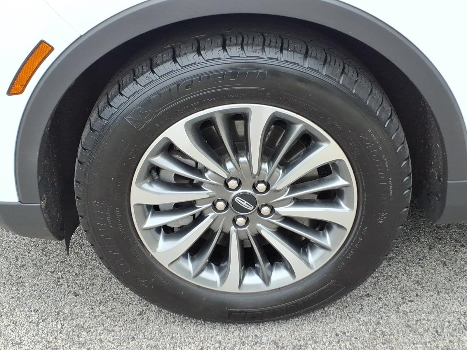 Used 2023 Lincoln Nautilus AWD w/ Premium Package image 9