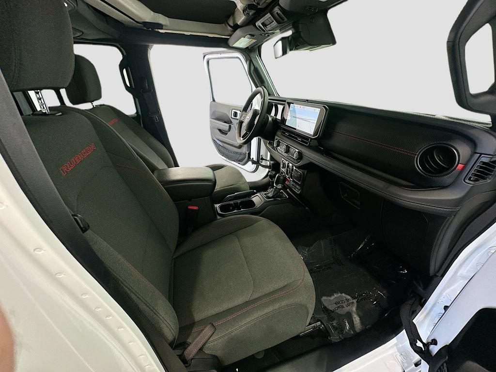 Used 2024 Jeep Wrangler Unlimited Rubicon AWD/4WD image 28