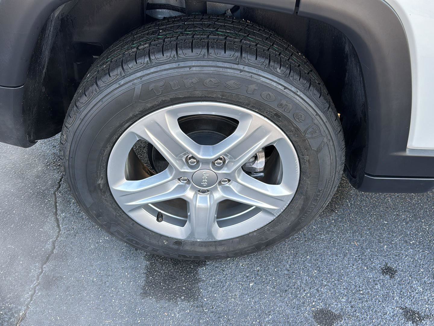 Used 2023 Jeep Compass Sport image 31