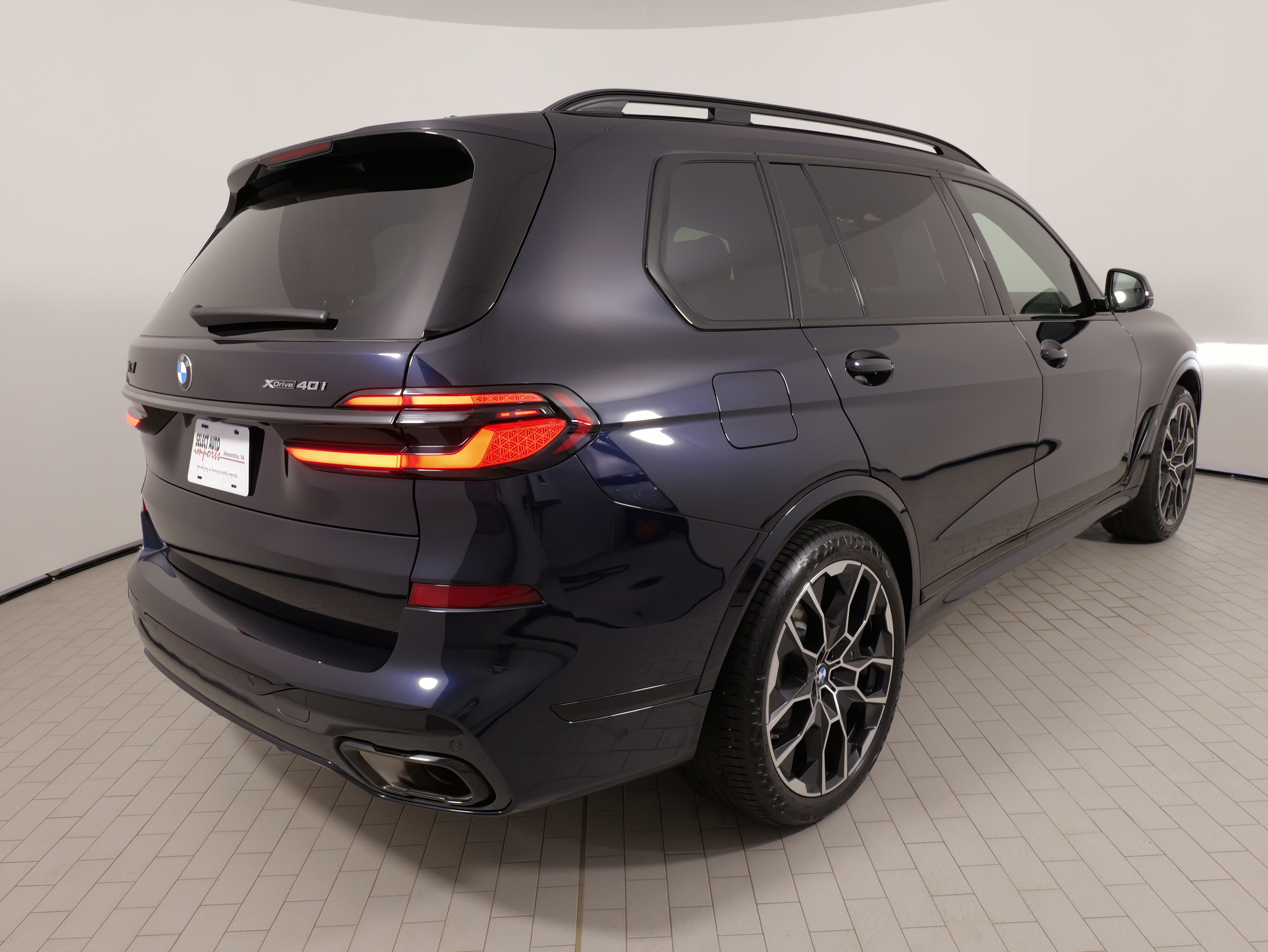 Used 2026 BMW X7 xDrive40i w/ Executive Package AWD/4WD image 12