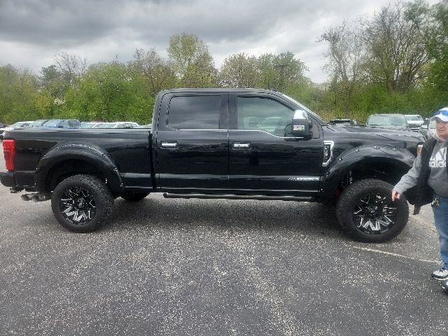 Used 2019 Ford F250 Platinum w/ Platinum Ultimate Package AWD/4WD image 4