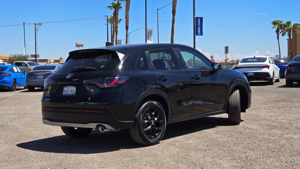 Used 2025 Honda HR-V Sport image 4
