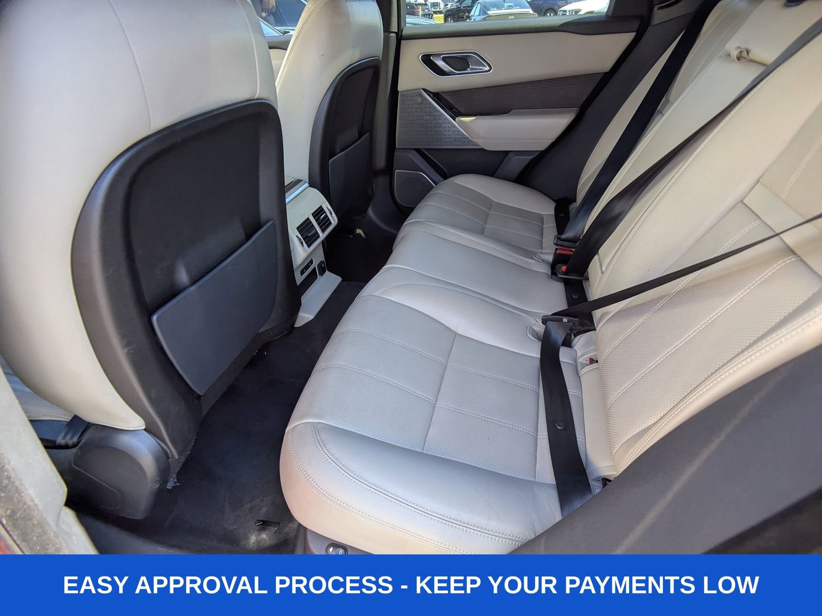 Used 2018 Land Rover Range Rover Velar R-Dynamic SE image 18