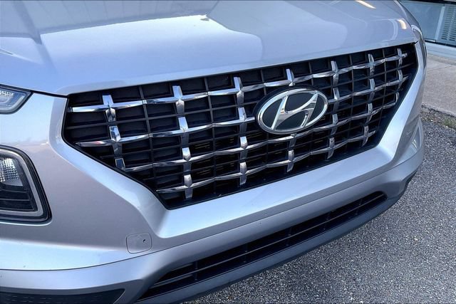 Certified 2024 Hyundai Venue SEL FWD image 30