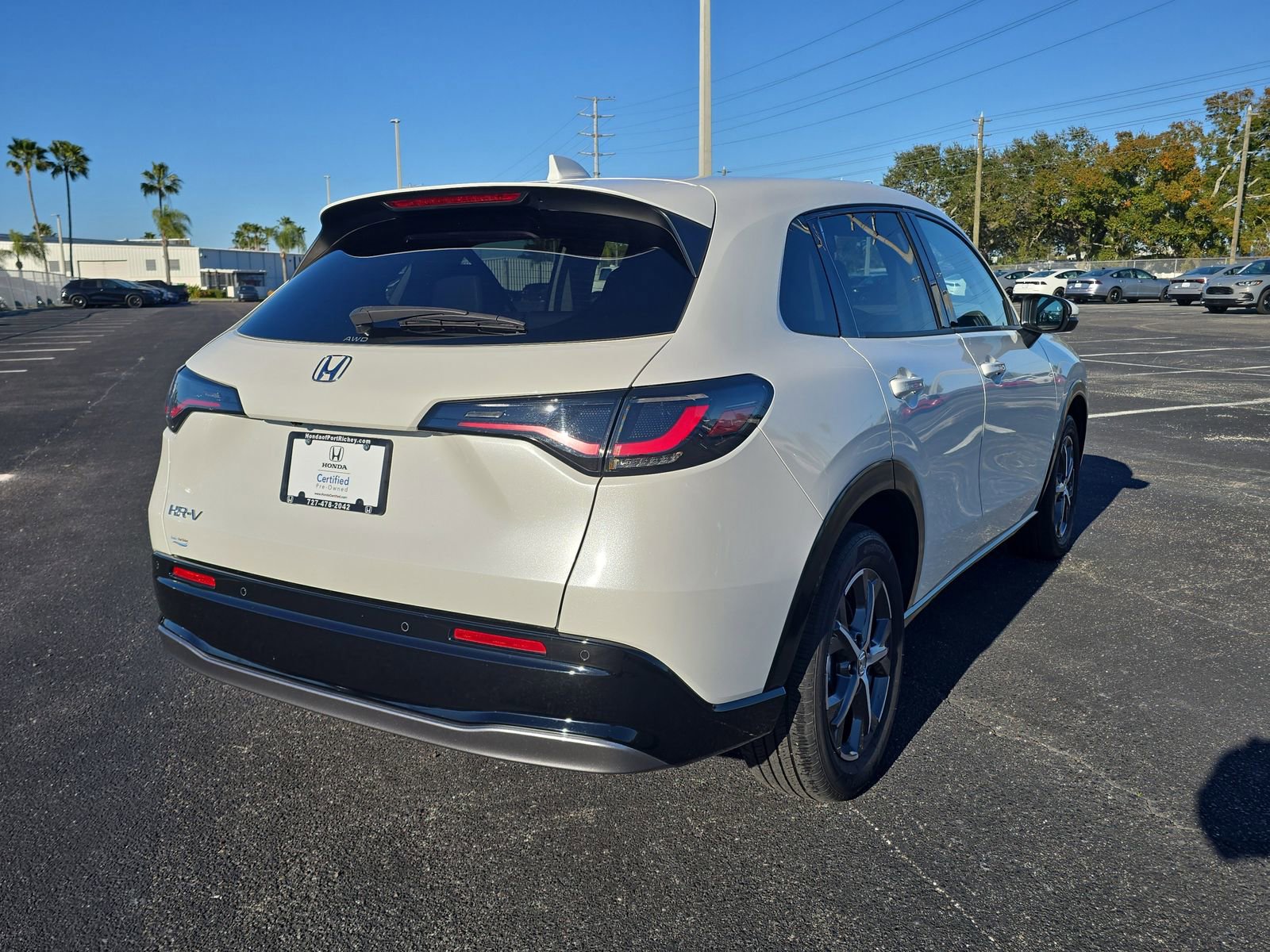 Certified 2023 Honda HR-V EX-L image 4