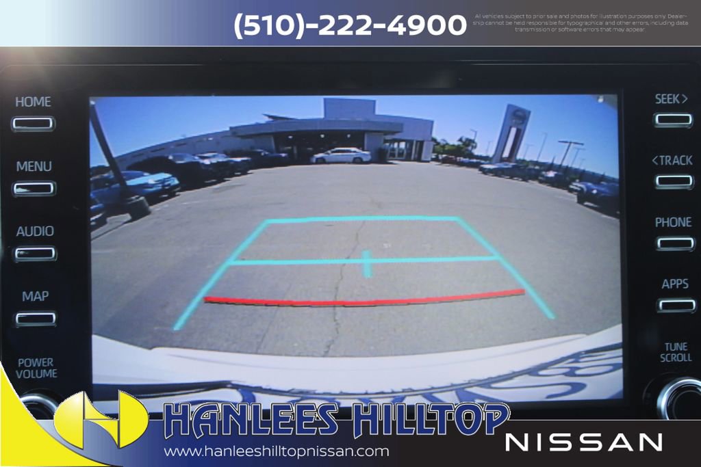 Used 2020 Toyota C-HR XLE FWD image 24