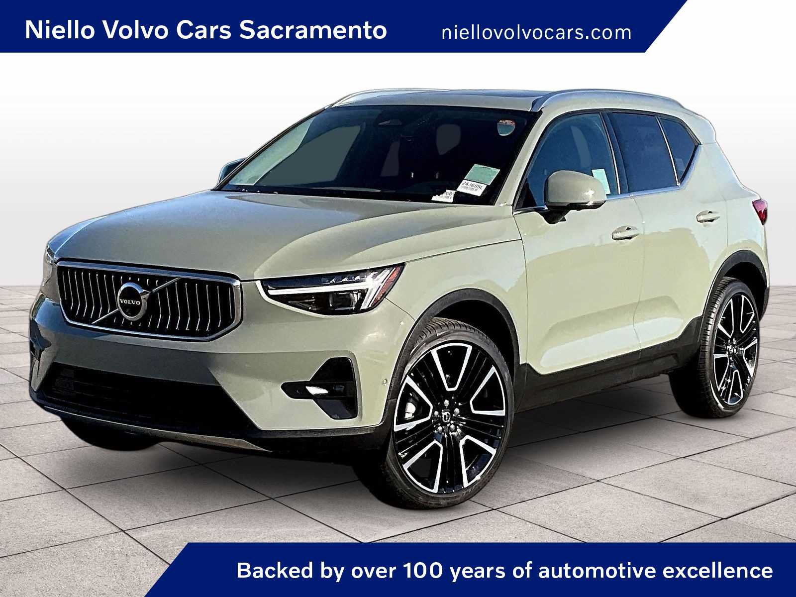 Used 2024 Volvo XC40 B5 Ultimate w/ Protection Package Premier