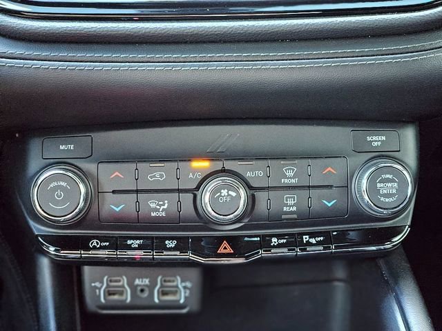 Used 2021 Dodge Durango SXT image 24