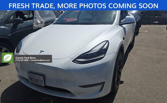 Used 2024 Tesla Model Y Long Range AWD/4WD image 3