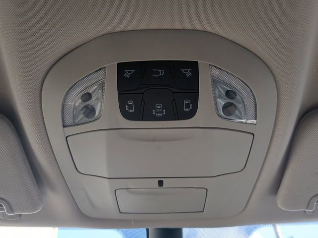 Used 2024 Chrysler Pacifica Touring-L image 25