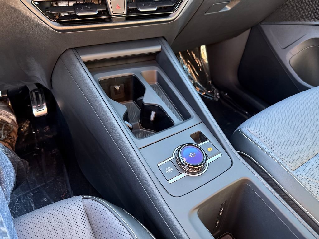 New 2025 Volkswagen Tiguan SE R-Line image 12