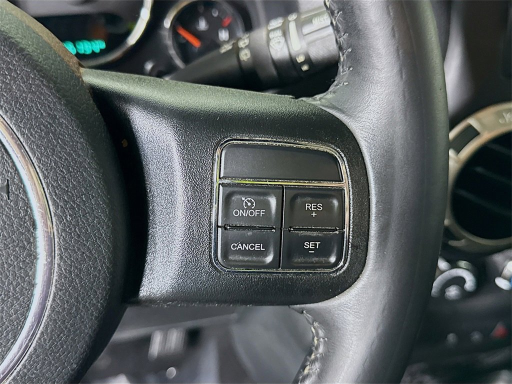 Used 2017 Jeep Wrangler Unlimited Rubicon w/ Connectivity Group image 20