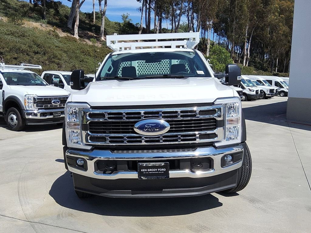 New 2025 Ford F550 2WD Regular Cab Super Duty image 3