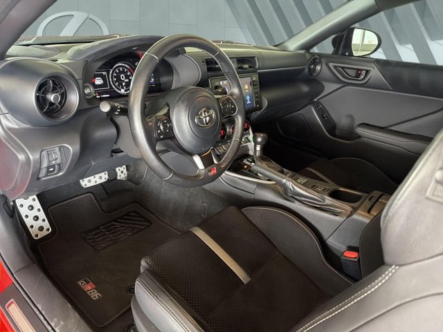 Used 2024 Toyota GR86 Premium w/ Performance Package RWD image 10