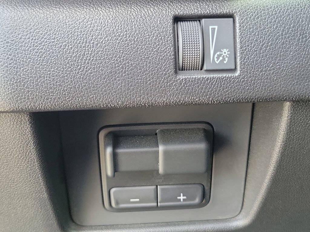 Used 2026 GMC Canyon Elevation w/ Convenience Package image 17