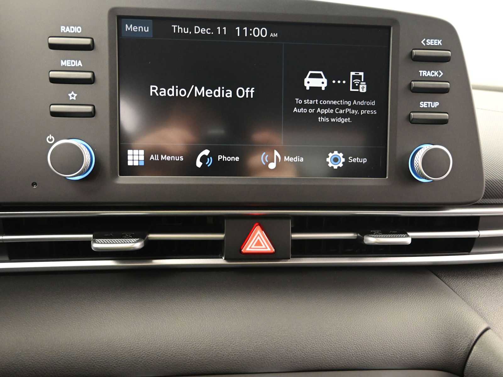 New 2026 Hyundai Elantra SE image 17