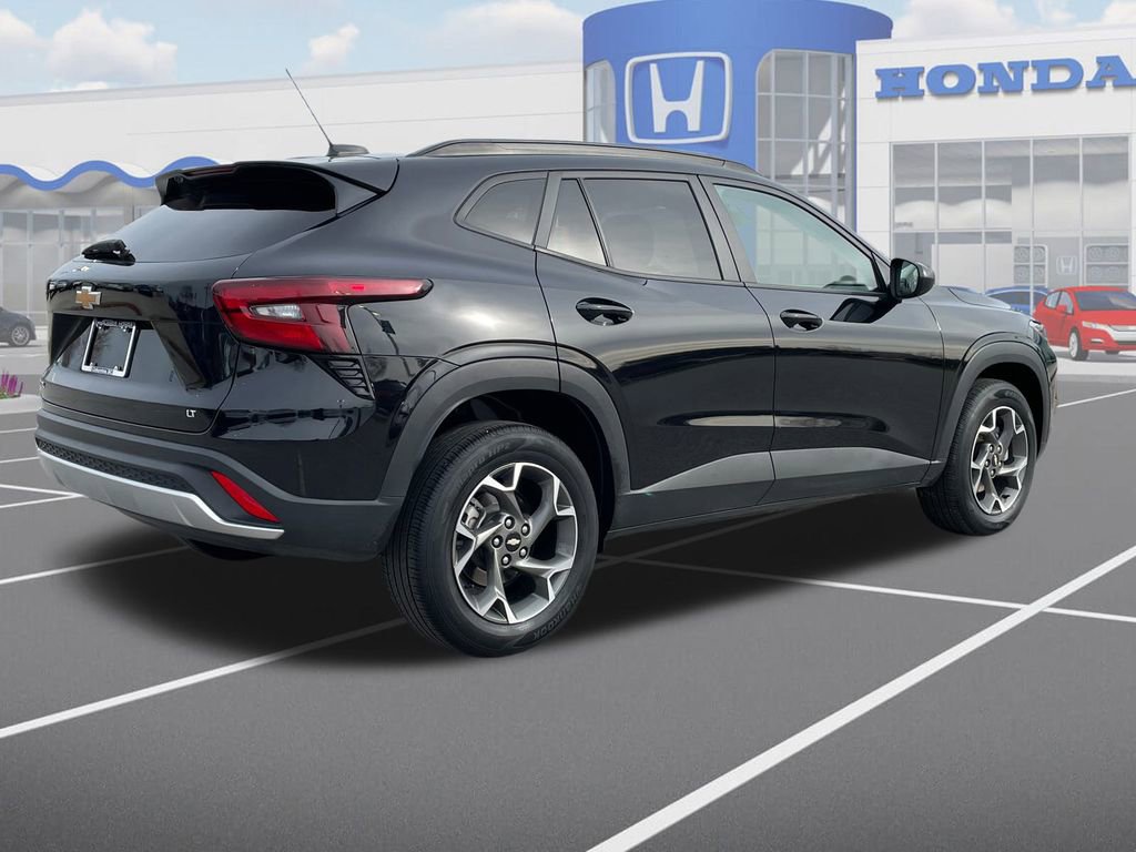 Used 2024 Chevrolet Trax LT image 9