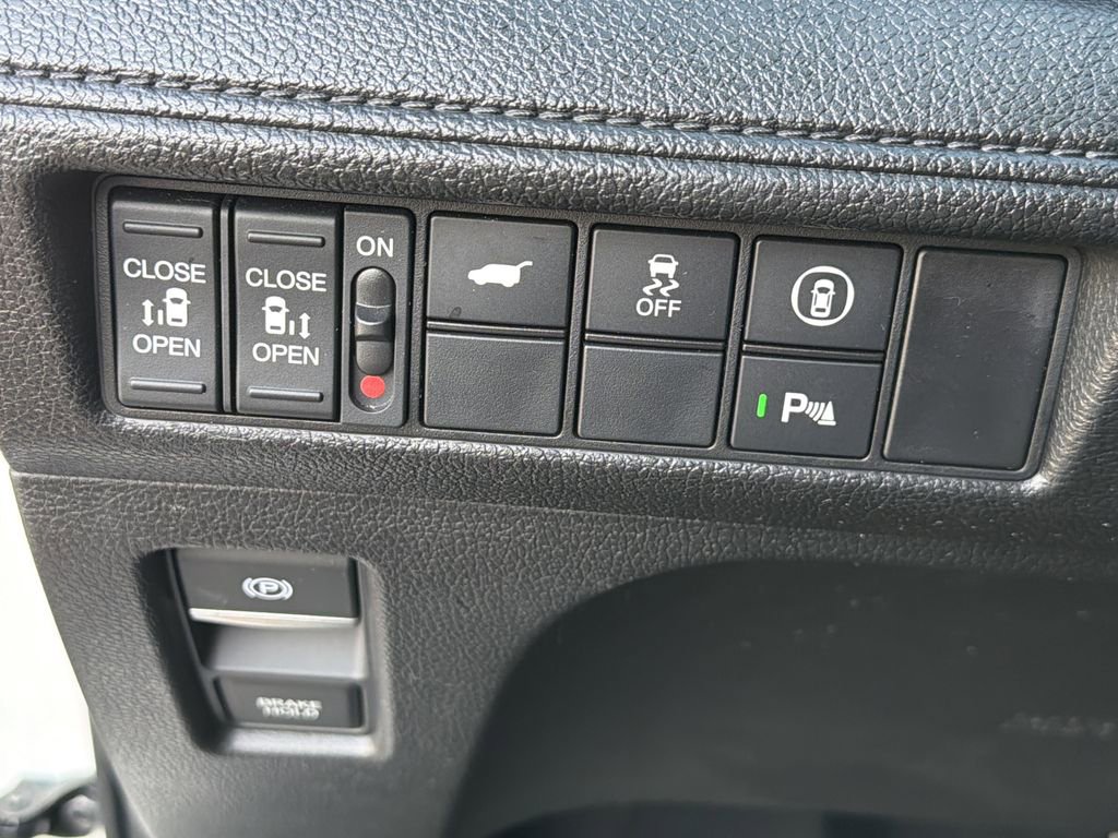 Used 2022 Honda Odyssey Elite image 25