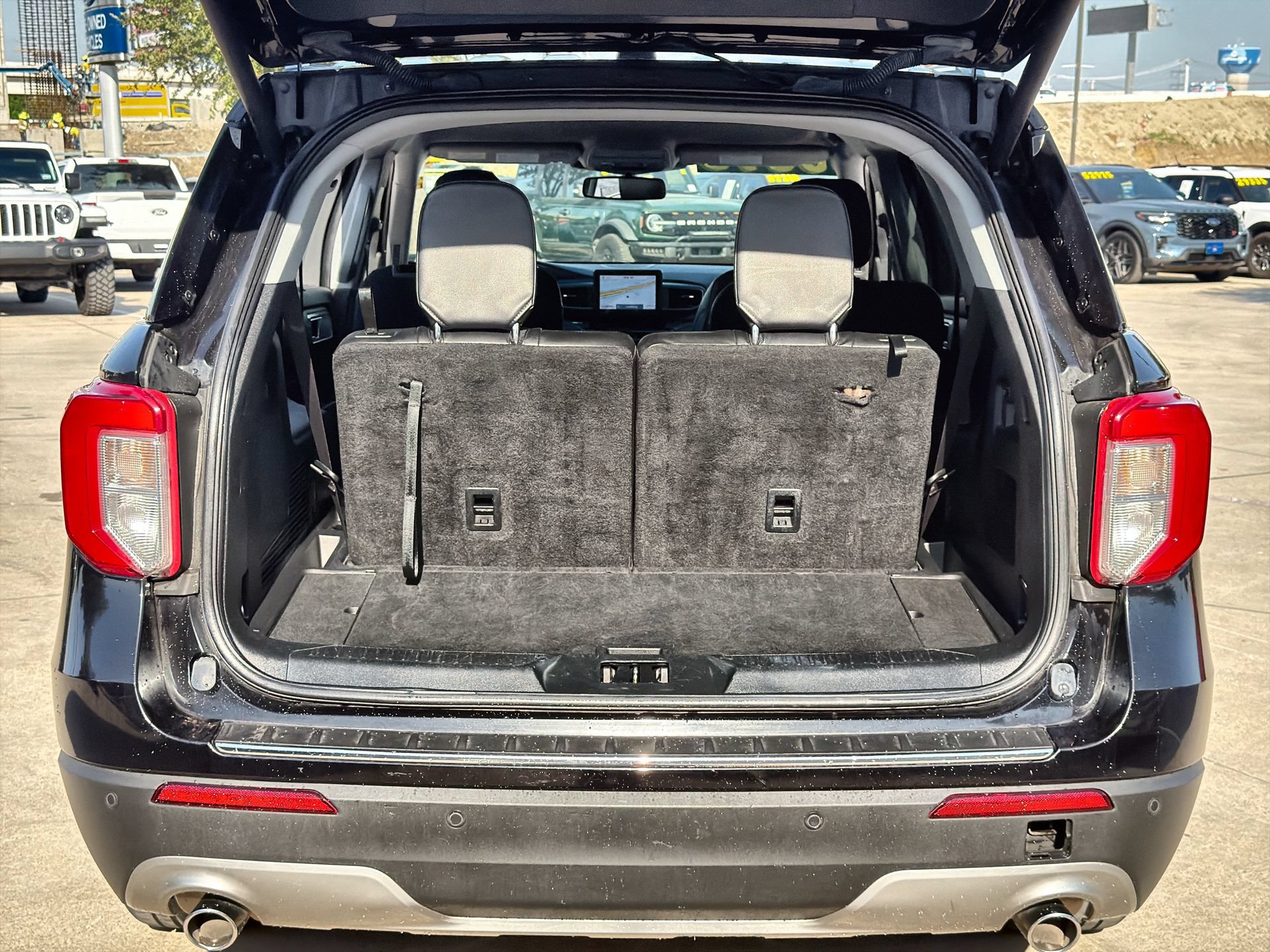 Used 2023 Ford Explorer Limited RWD image 24