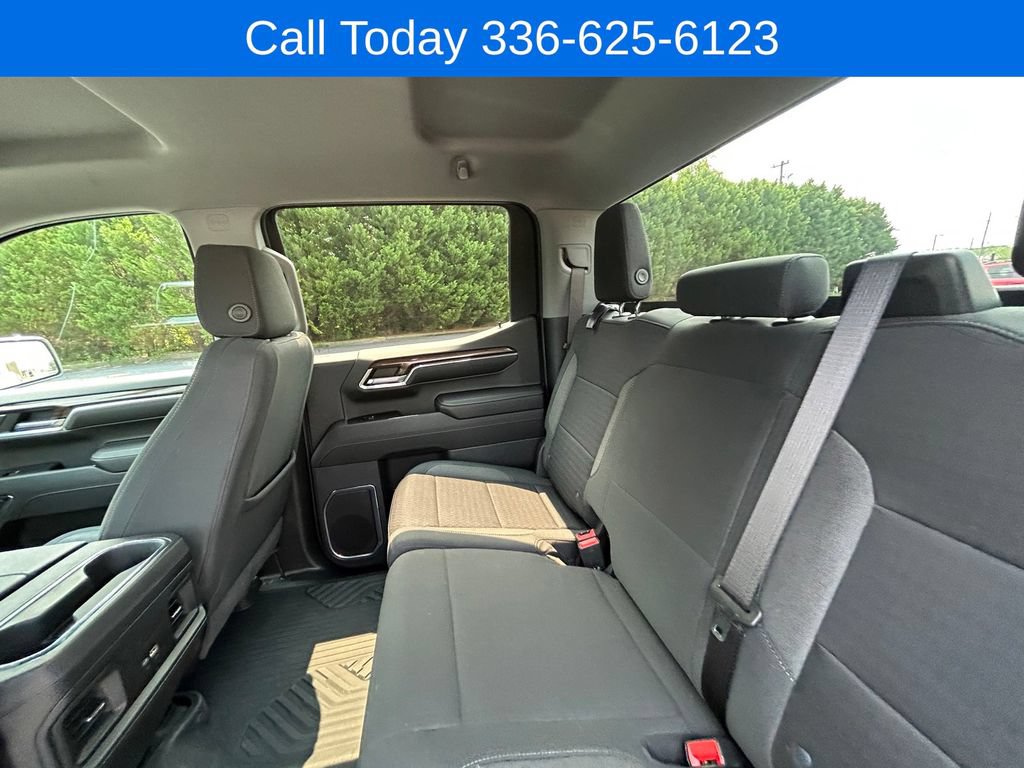 Used 2024 Chevrolet Silverado 1500 LT AWD/4WD image 17