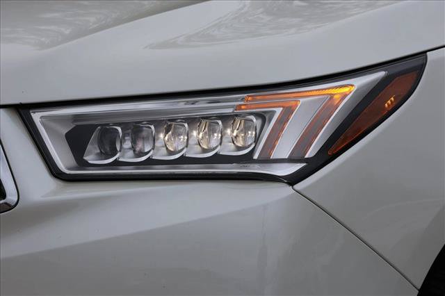Used 2017 Acura MDX w/ Technology Package AWD/4WD image 10