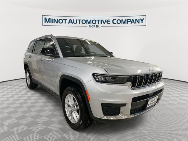 New 2026 Jeep Grand Cherokee L Laredo image 1