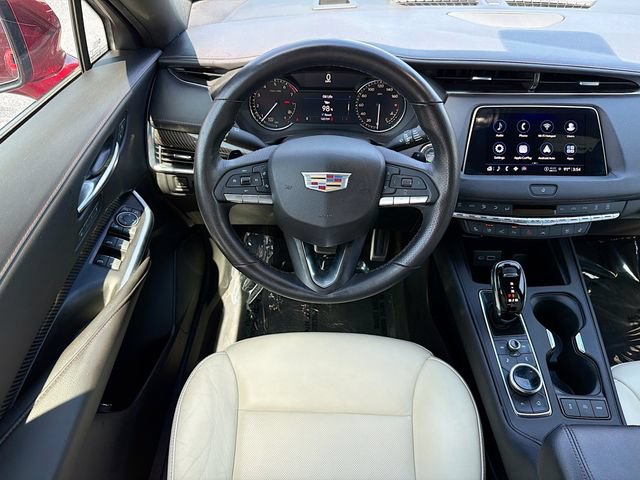 Used 2022 Cadillac XT4 Sport w/ Comfort Package FWD image 17