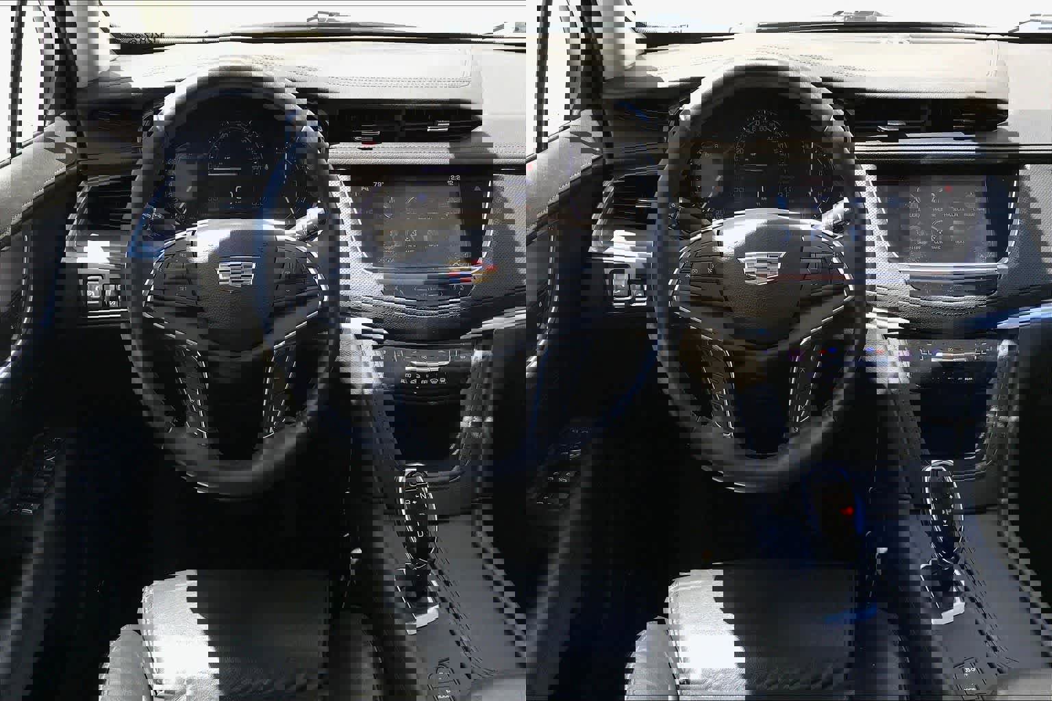 Used 2017 Cadillac XT5 Luxury image 4