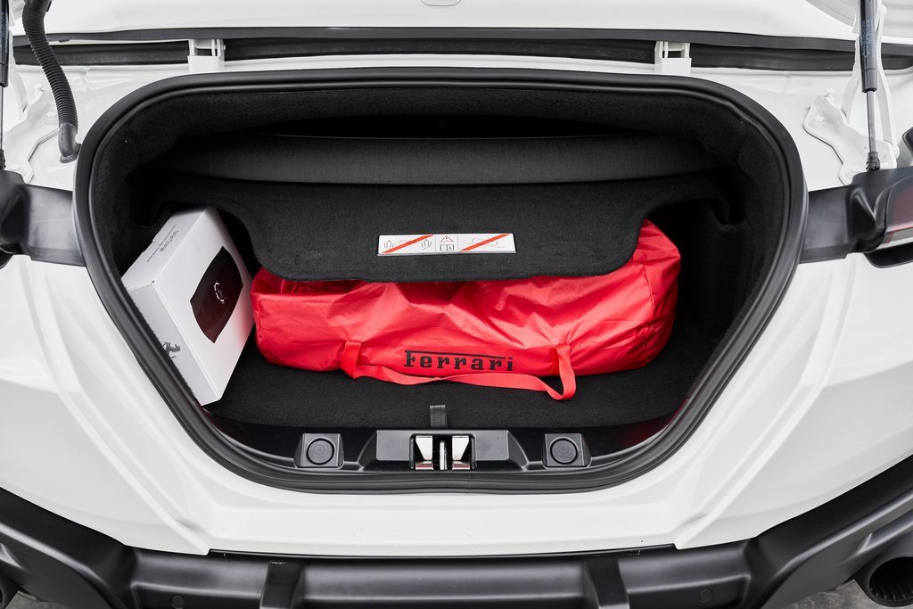 Used 2024 Ferrari Roma Spider image 20