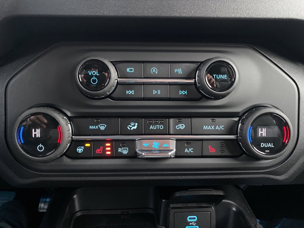 New 2025 Ford Bronco Outer Banks image 14